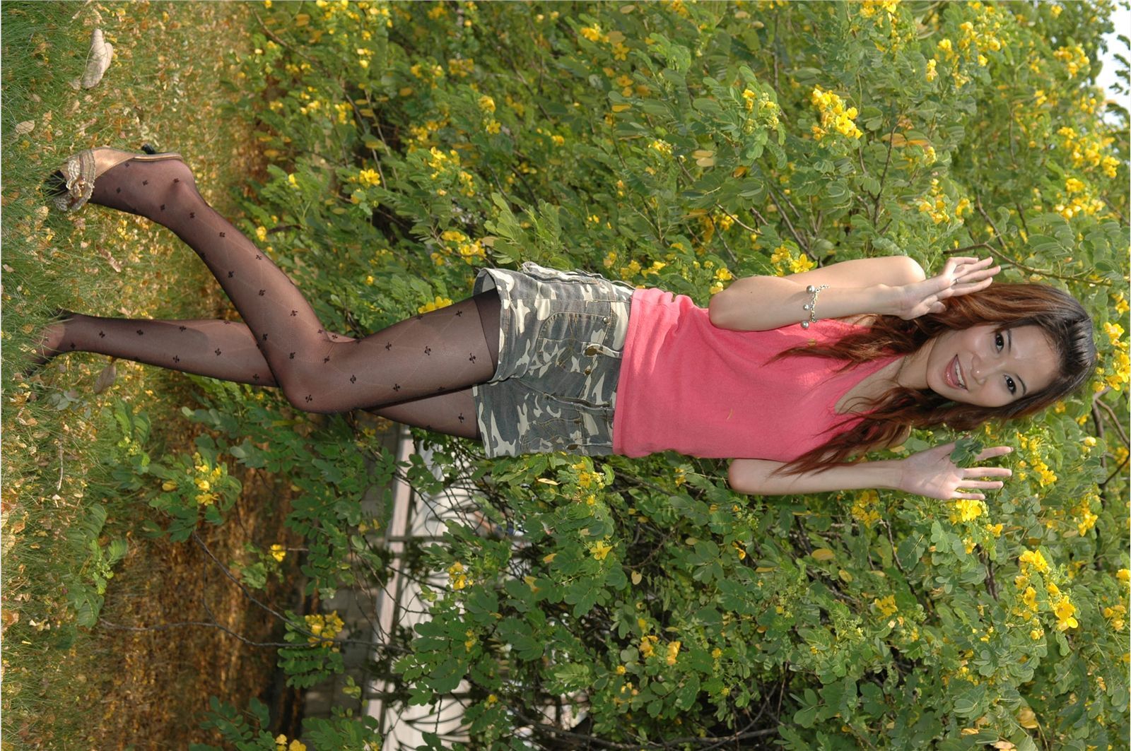 wenwen 性感丝袜美女户外写真