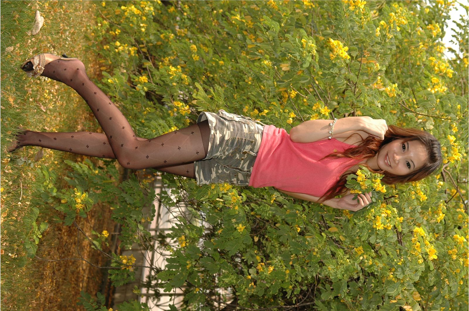 wenwen 性感丝袜美女户外写真