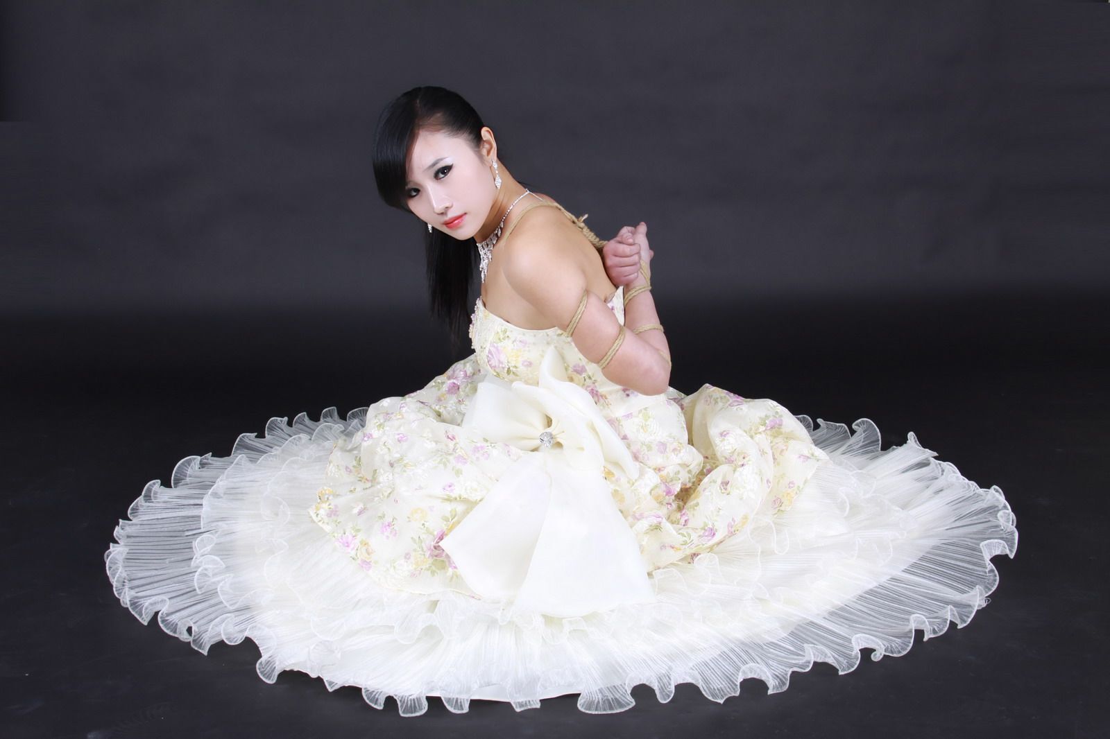 捆绑婚纱照 幸福的新娘-馨缘 【神艺缘】