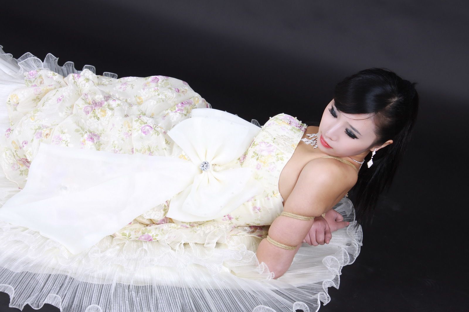 捆绑婚纱照 幸福的新娘-馨缘 【神艺缘】