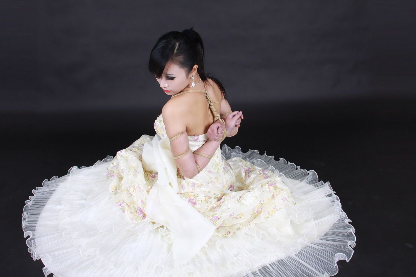 捆绑婚纱照 幸福的新娘-馨缘 【神艺缘】