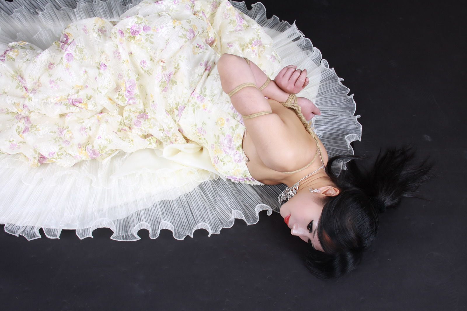 捆绑婚纱照 幸福的新娘-馨缘 【神艺缘】