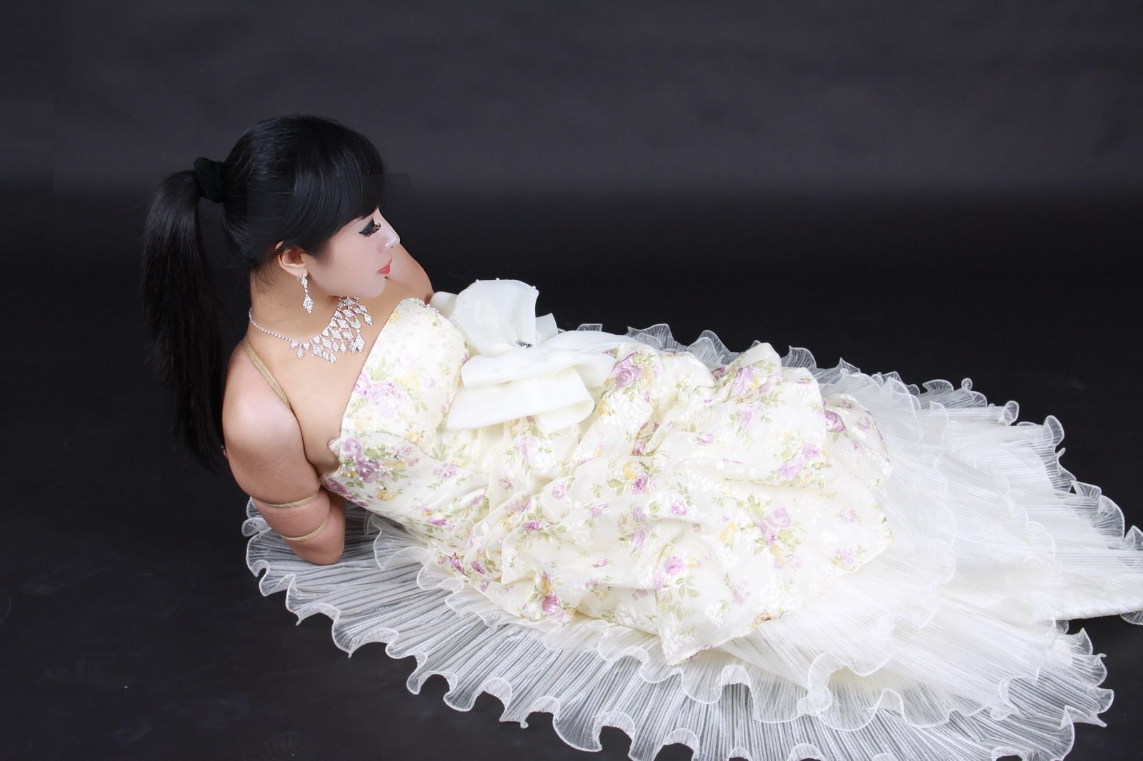 捆绑婚纱照 幸福的新娘-馨缘 【神艺缘】