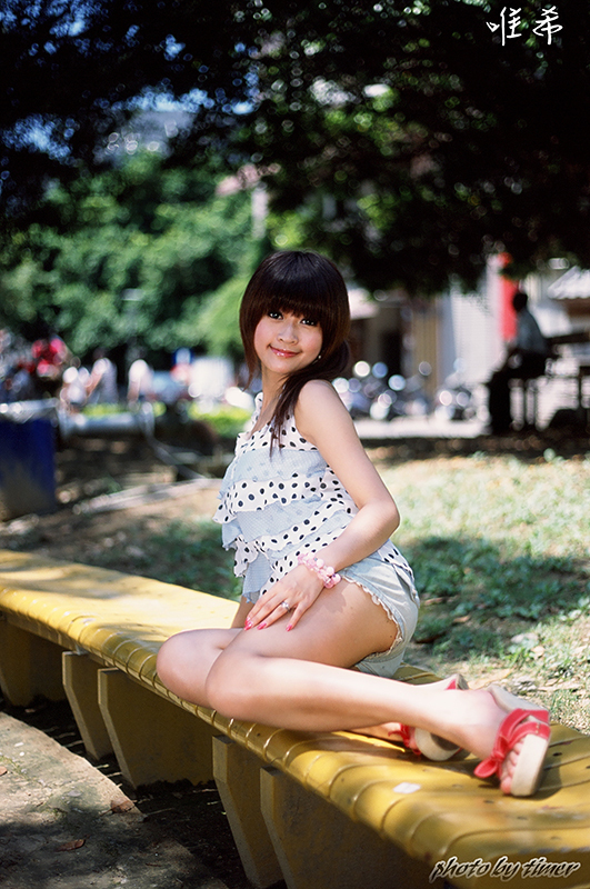 台湾妹子 寵兒-中華大學外拍