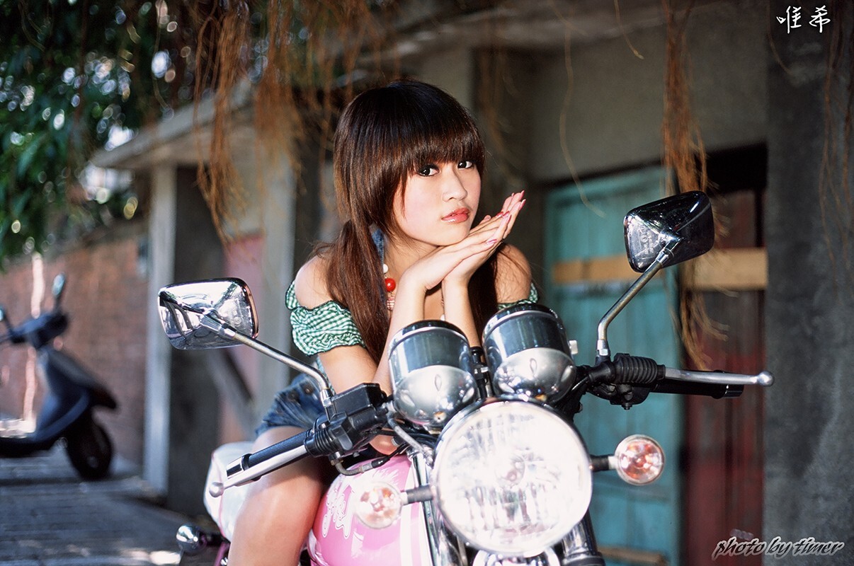 台湾妹子 寵兒-中華大學外拍