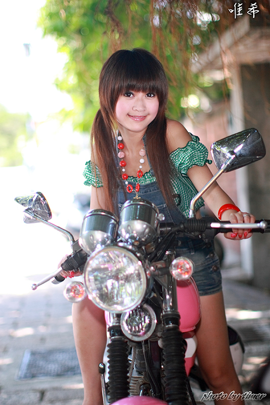 台湾妹子 寵兒-中華大學外拍