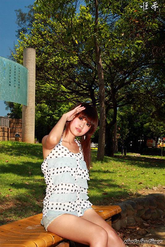 台湾妹子 寵兒-中華大學外拍