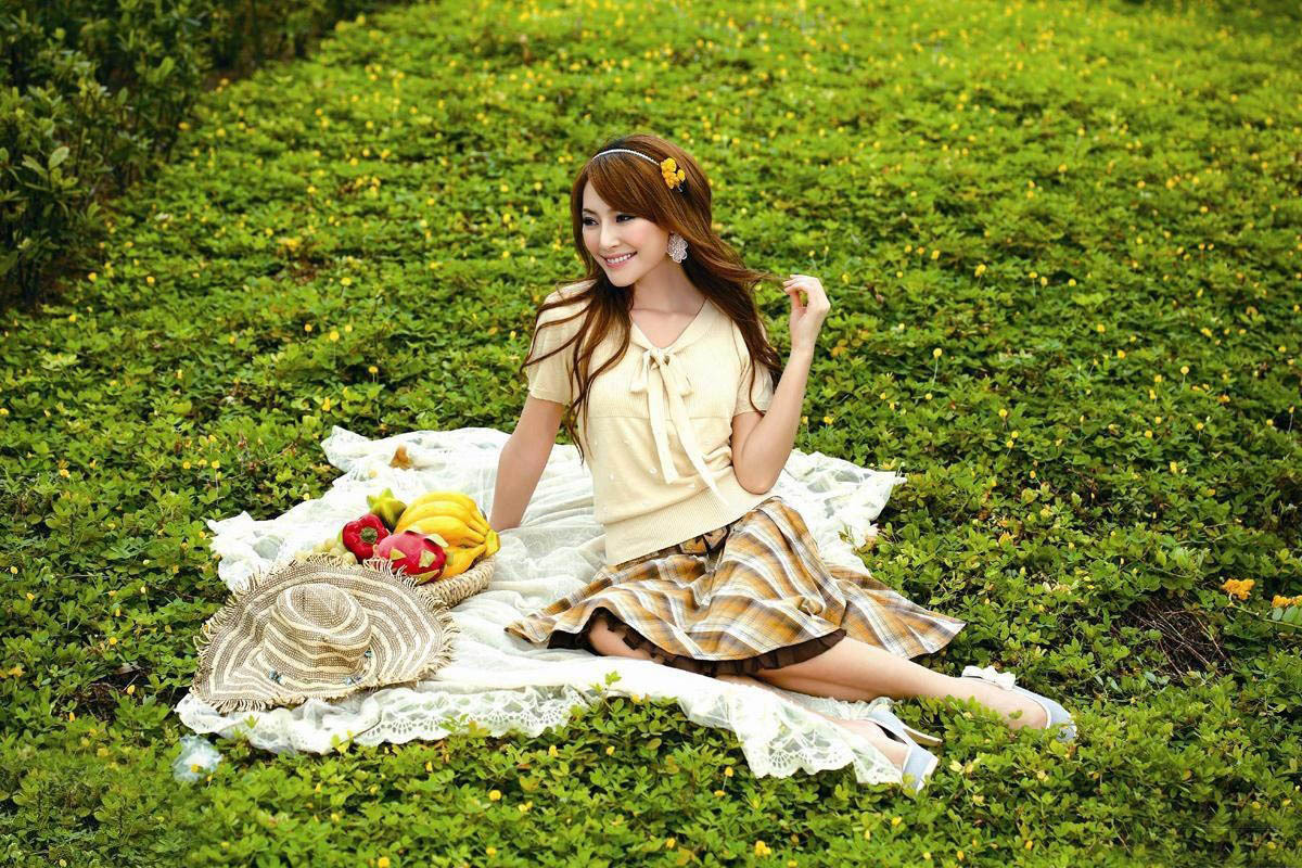 清纯俊美职场美女