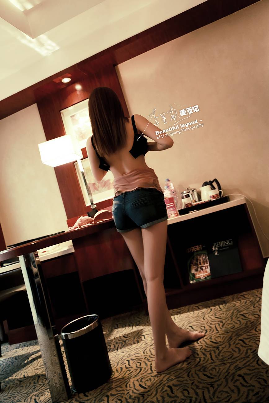 迅速串红网络的 - 朱韵淇，原来乳此