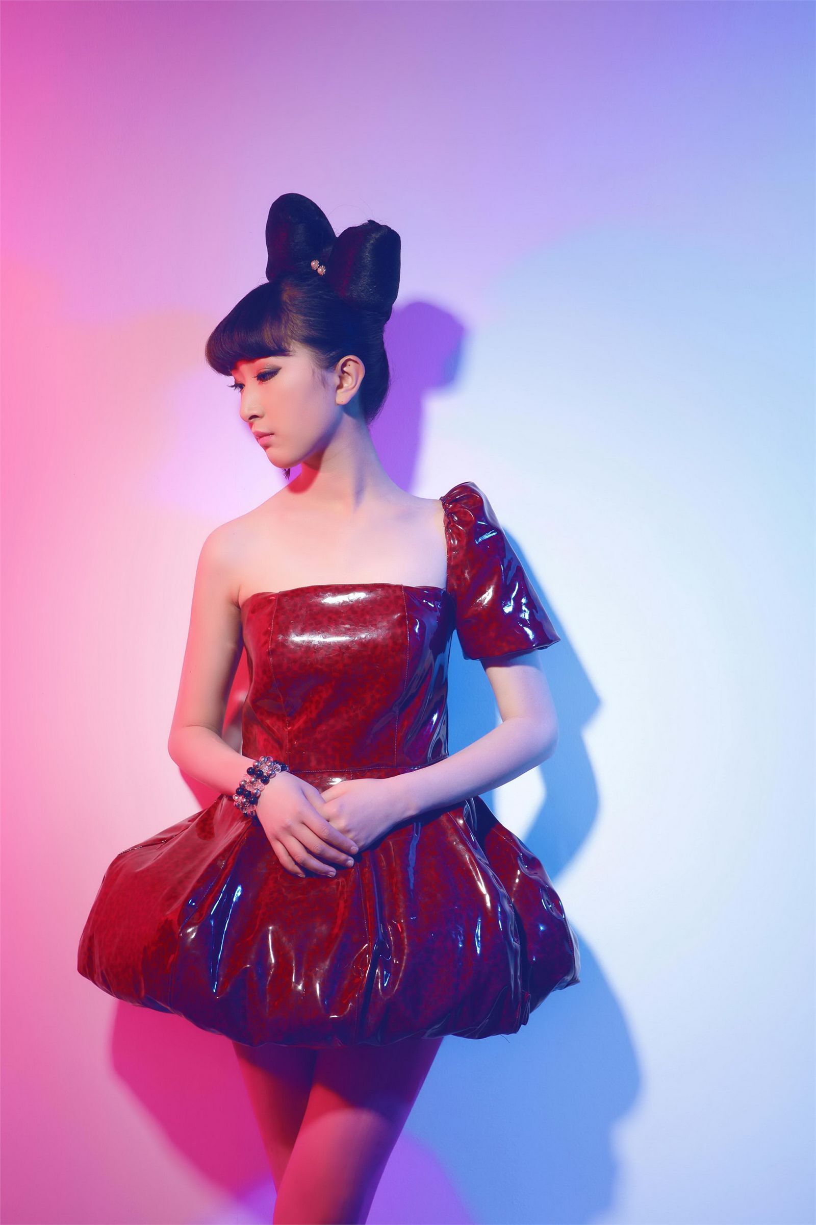 性感美人夏小薇 豪车前凸后翘 黑丝诱惑 可爱粉嫩女孩