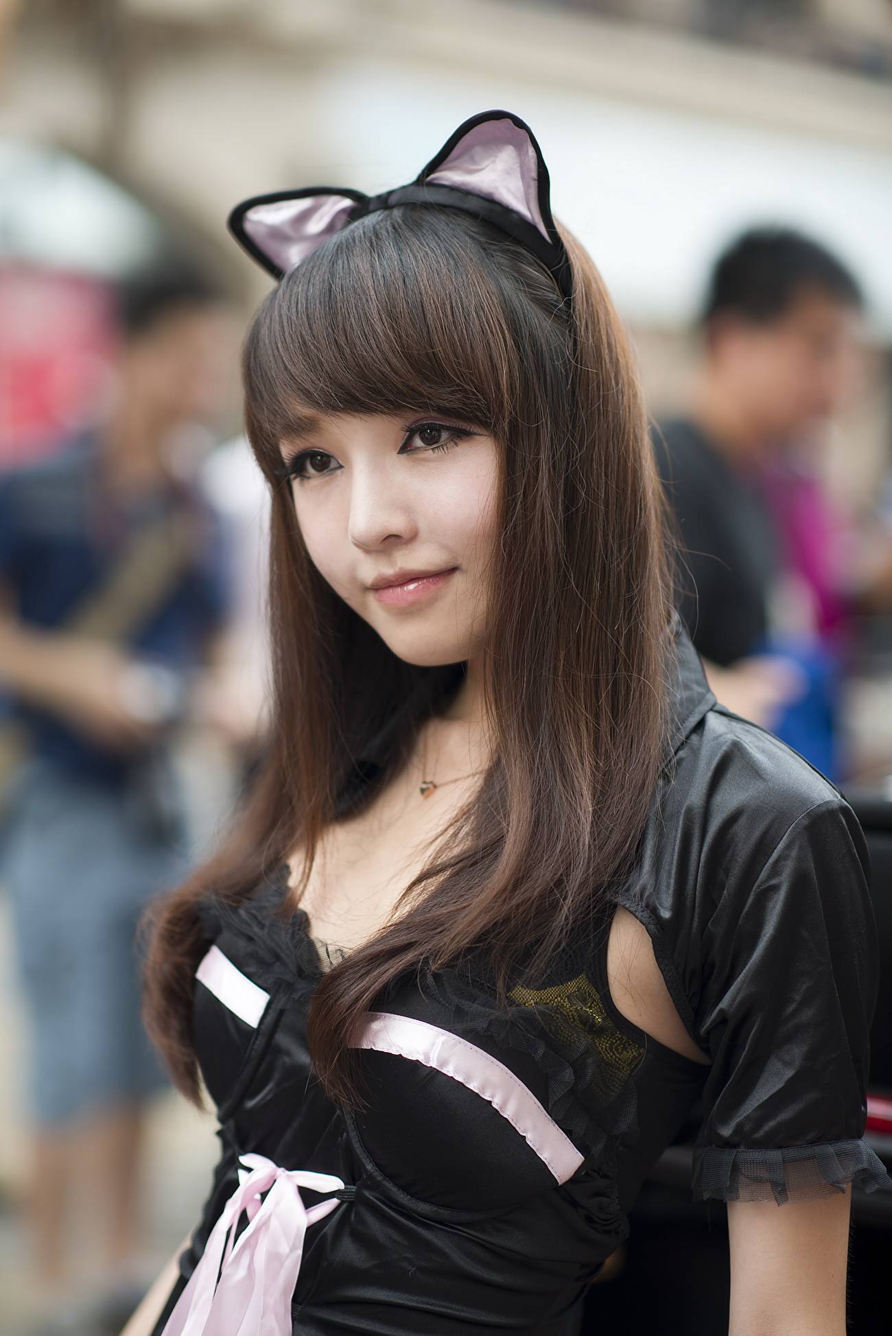 性感美人夏小薇 豪车前凸后翘 黑丝诱惑 可爱粉嫩女孩