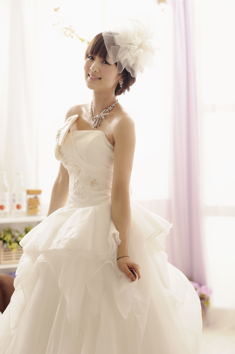 果子 2012.02.26 棚拍婚纱最新青纯美女图片
