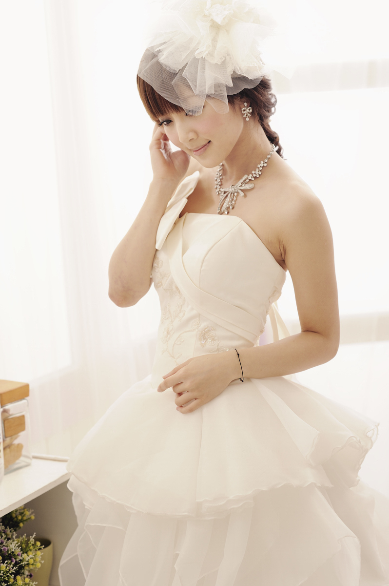 果子 2012.02.26 棚拍婚纱最新青纯美女图片