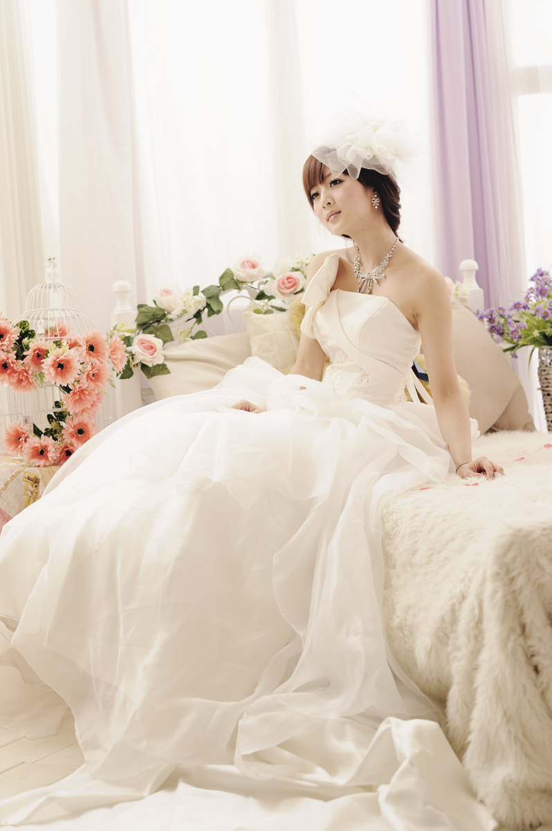 果子 2012.02.26 棚拍婚纱最新青纯美女图片