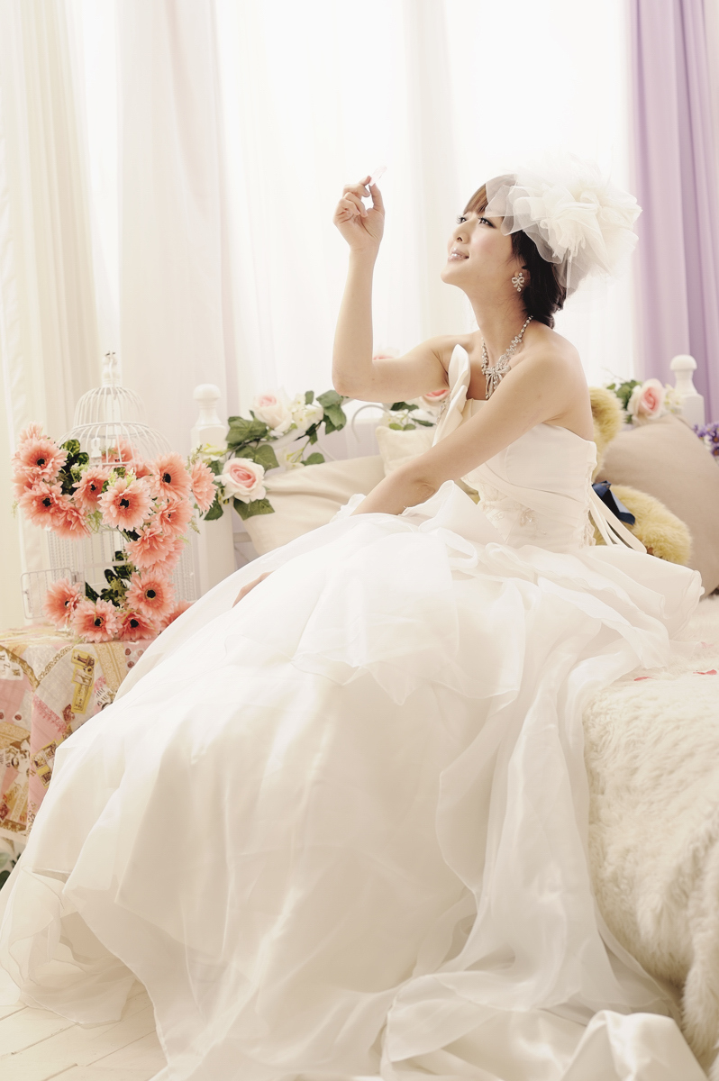 果子 2012.02.26 棚拍婚纱最新青纯美女图片