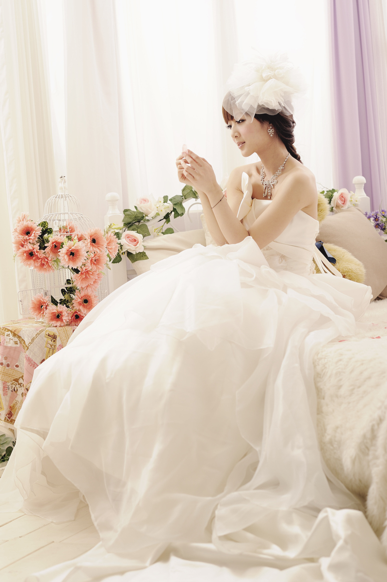 果子 2012.02.26 棚拍婚纱最新青纯美女图片