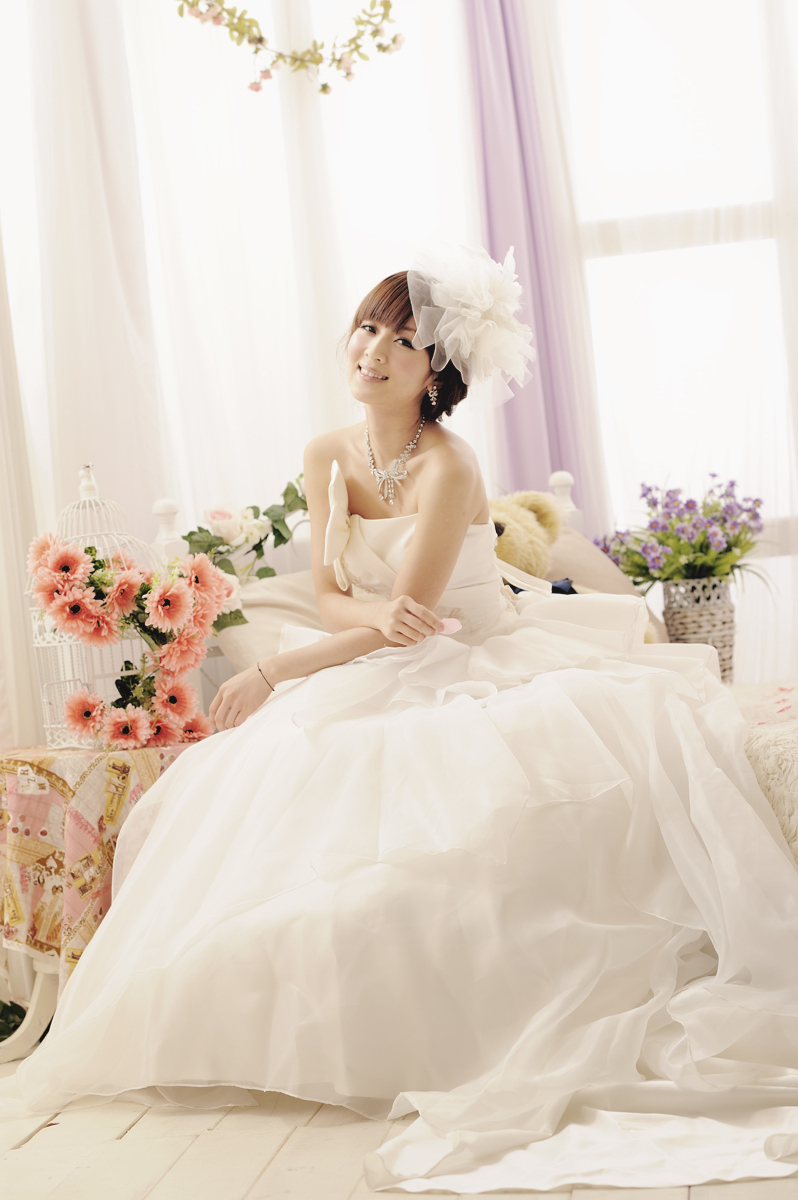 果子 2012.02.26 棚拍婚纱最新青纯美女图片