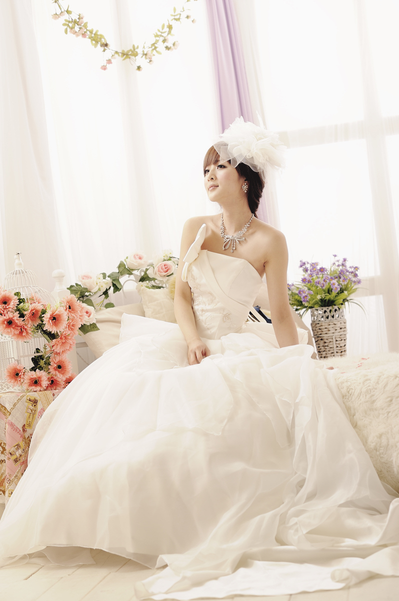 果子 2012.02.26 棚拍婚纱最新青纯美女图片