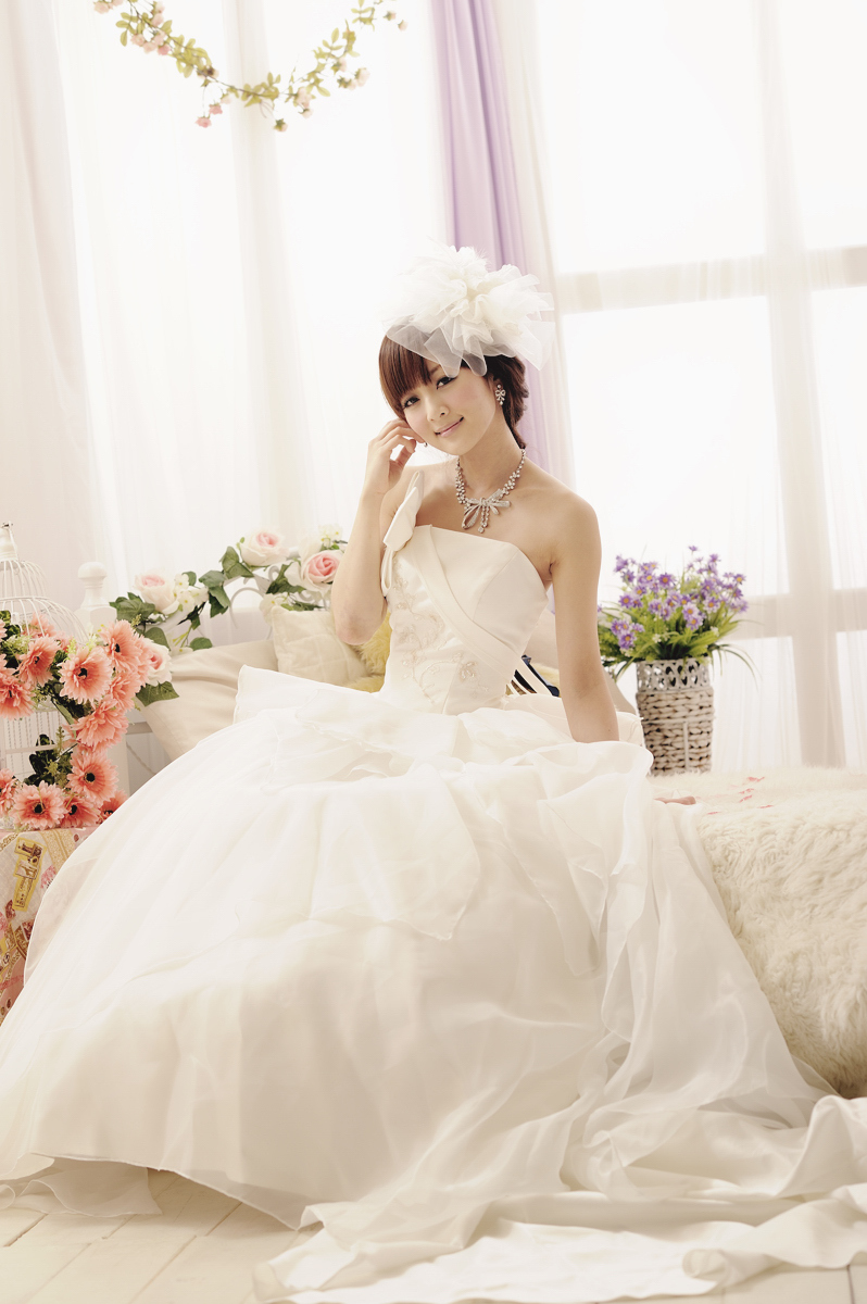 果子 2012.02.26 棚拍婚纱最新青纯美女图片