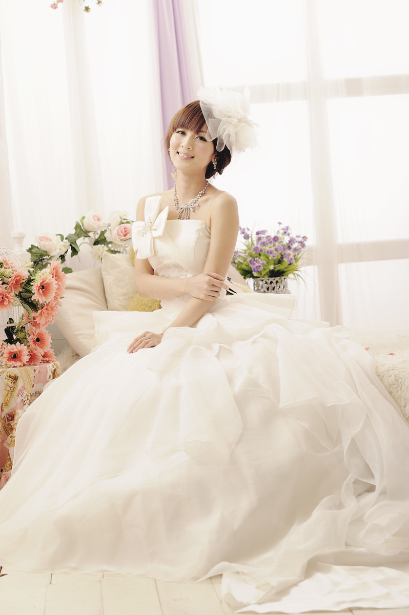 果子 2012.02.26 棚拍婚纱最新青纯美女图片