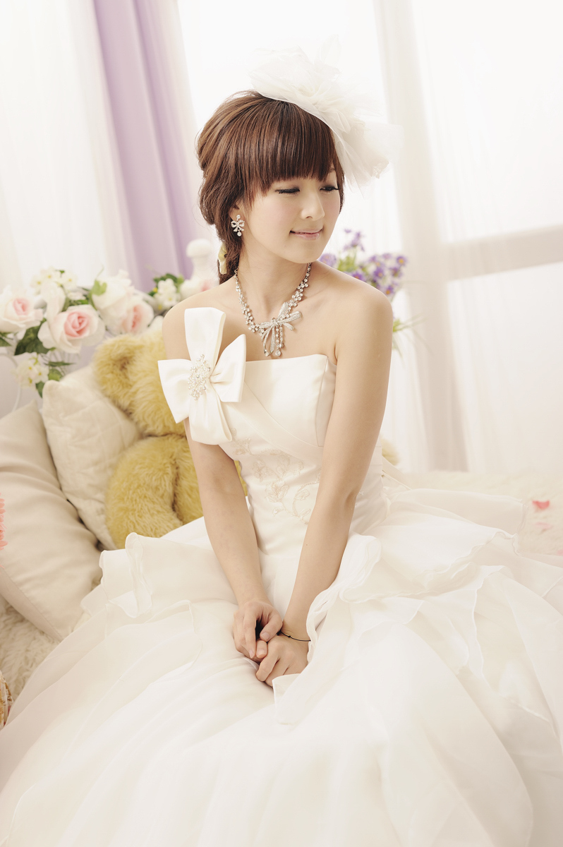 果子 2012.02.26 棚拍婚纱最新青纯美女图片