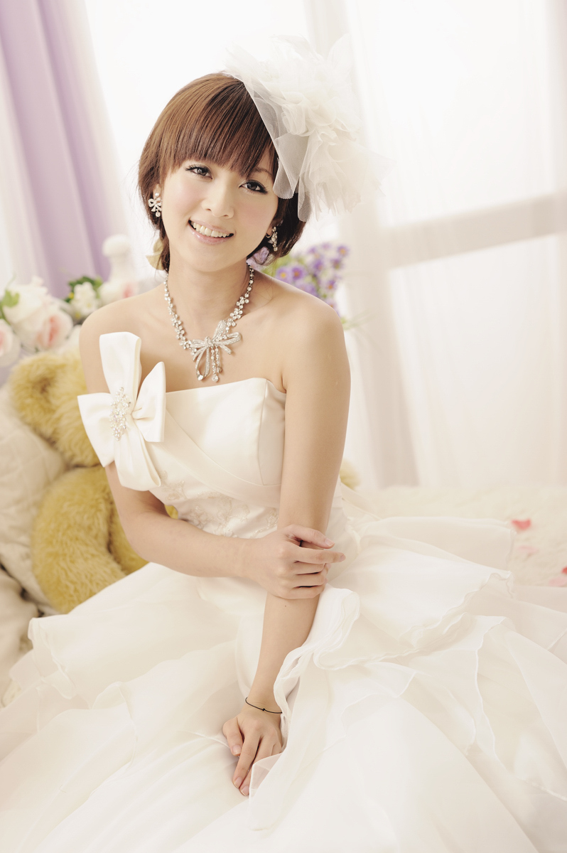 果子 2012.02.26 棚拍婚纱最新青纯美女图片