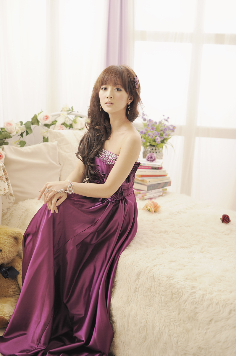 果子 2012.02.26 棚拍婚纱最新青纯美女图片