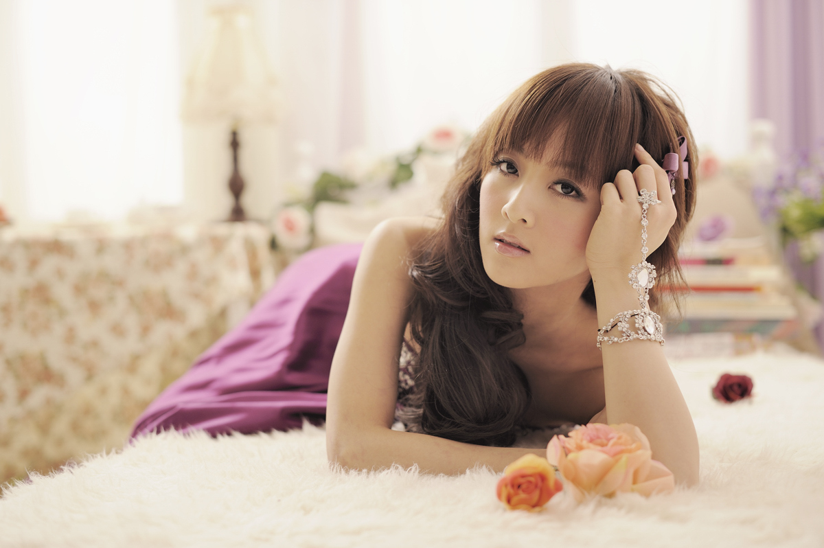 果子 2012.02.26 棚拍婚纱最新青纯美女图片