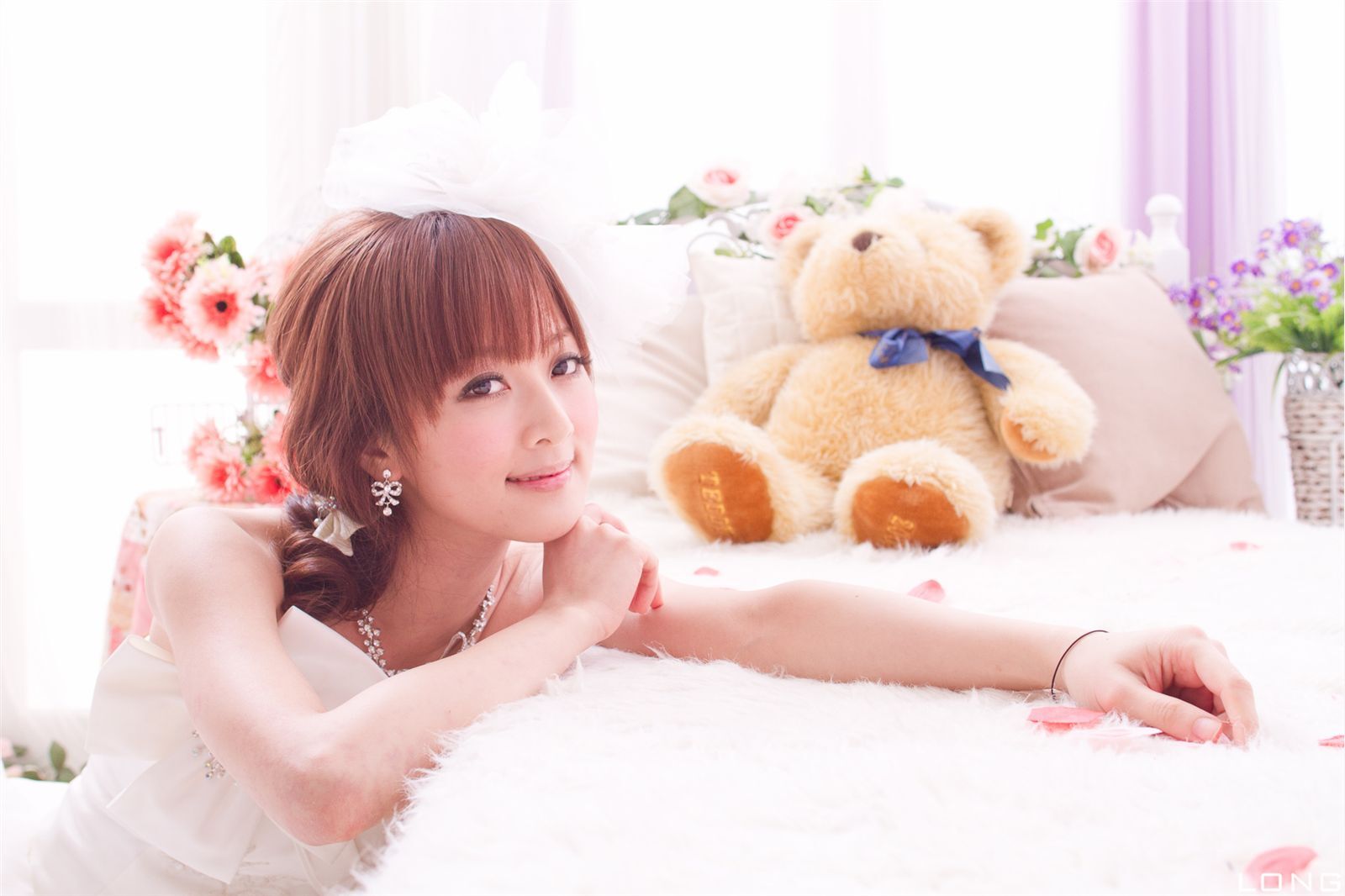 果子 2012.02.26 棚拍婚纱最新青纯美女图片