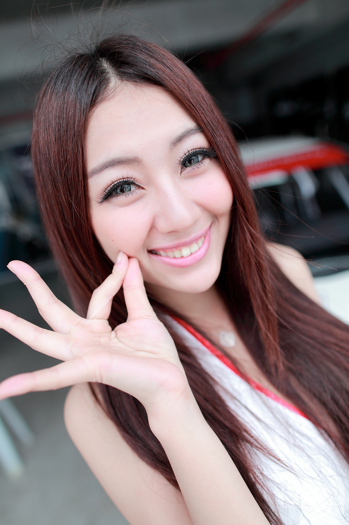 2012年4月22日 錢錢　国产美女车模性感美女图片