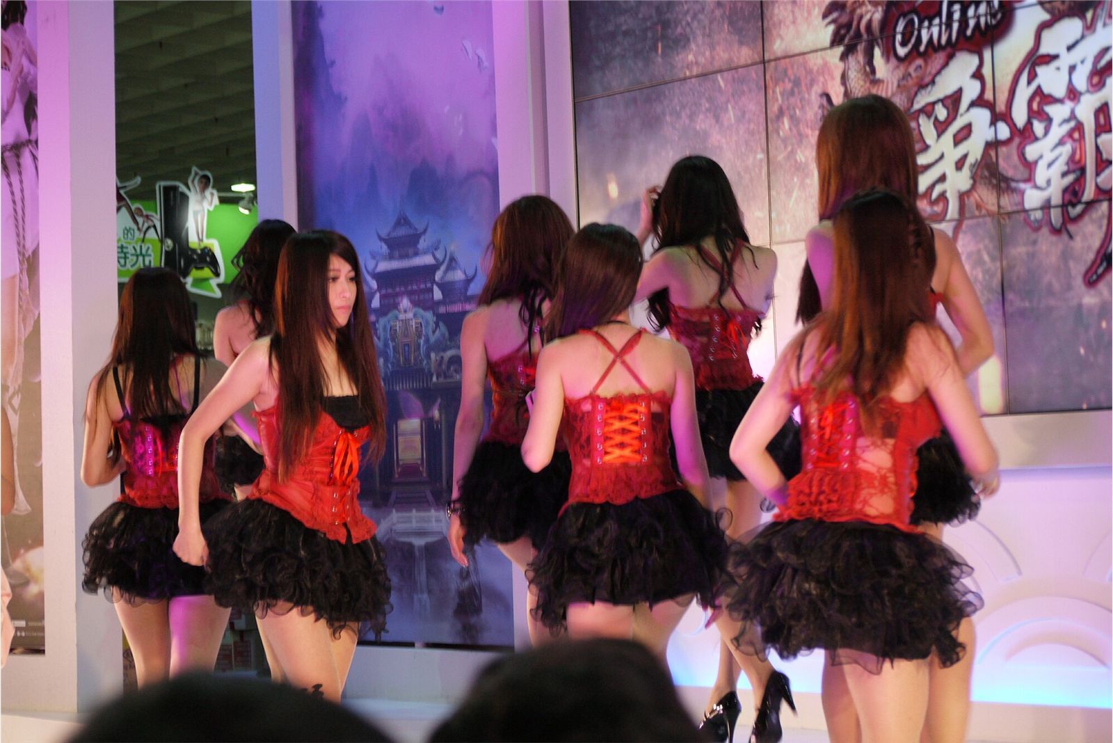 2012 機車展 汽配展 美女车模特写真 国内性感美女