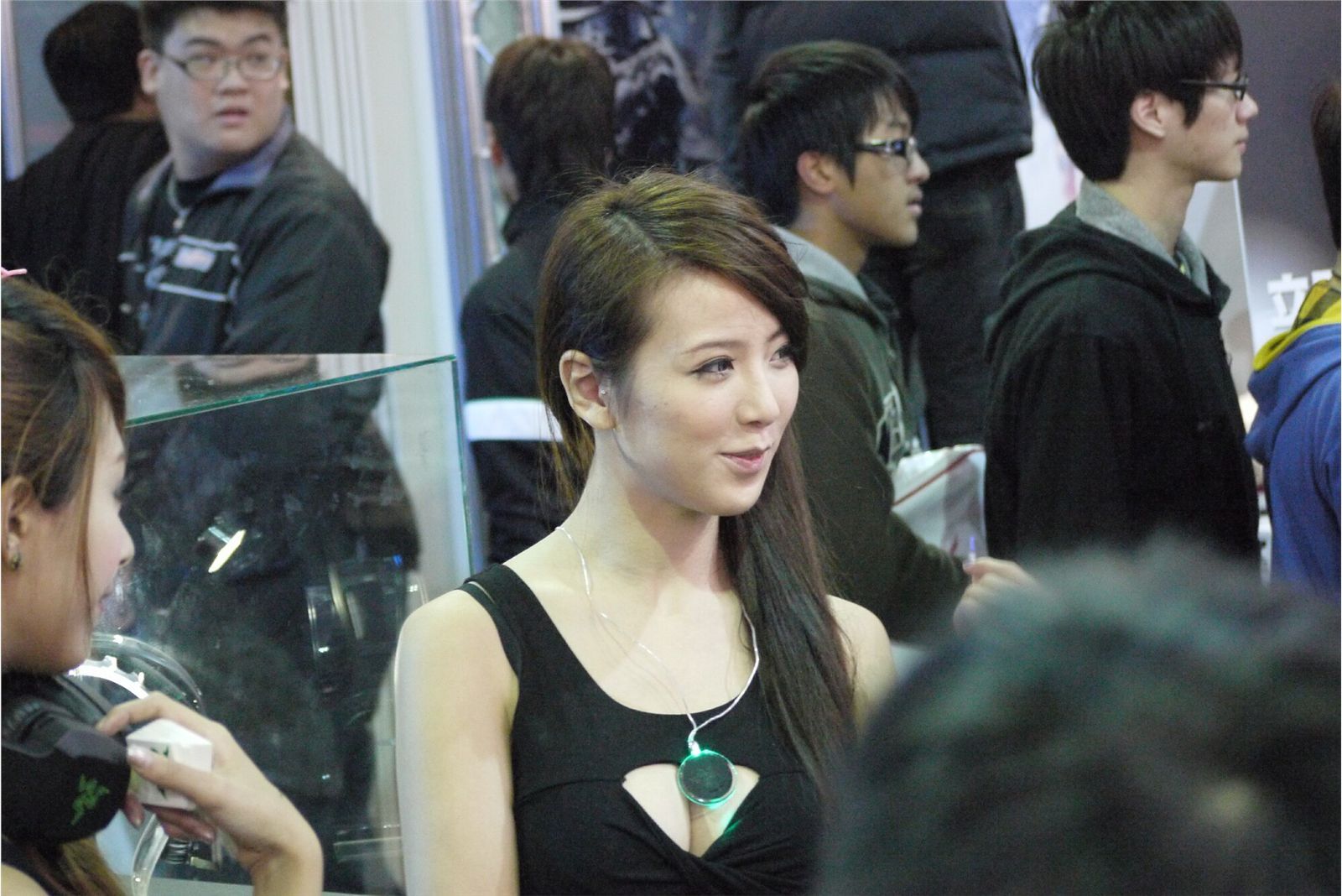 2012 機車展 汽配展 美女车模特写真 国内性感美女