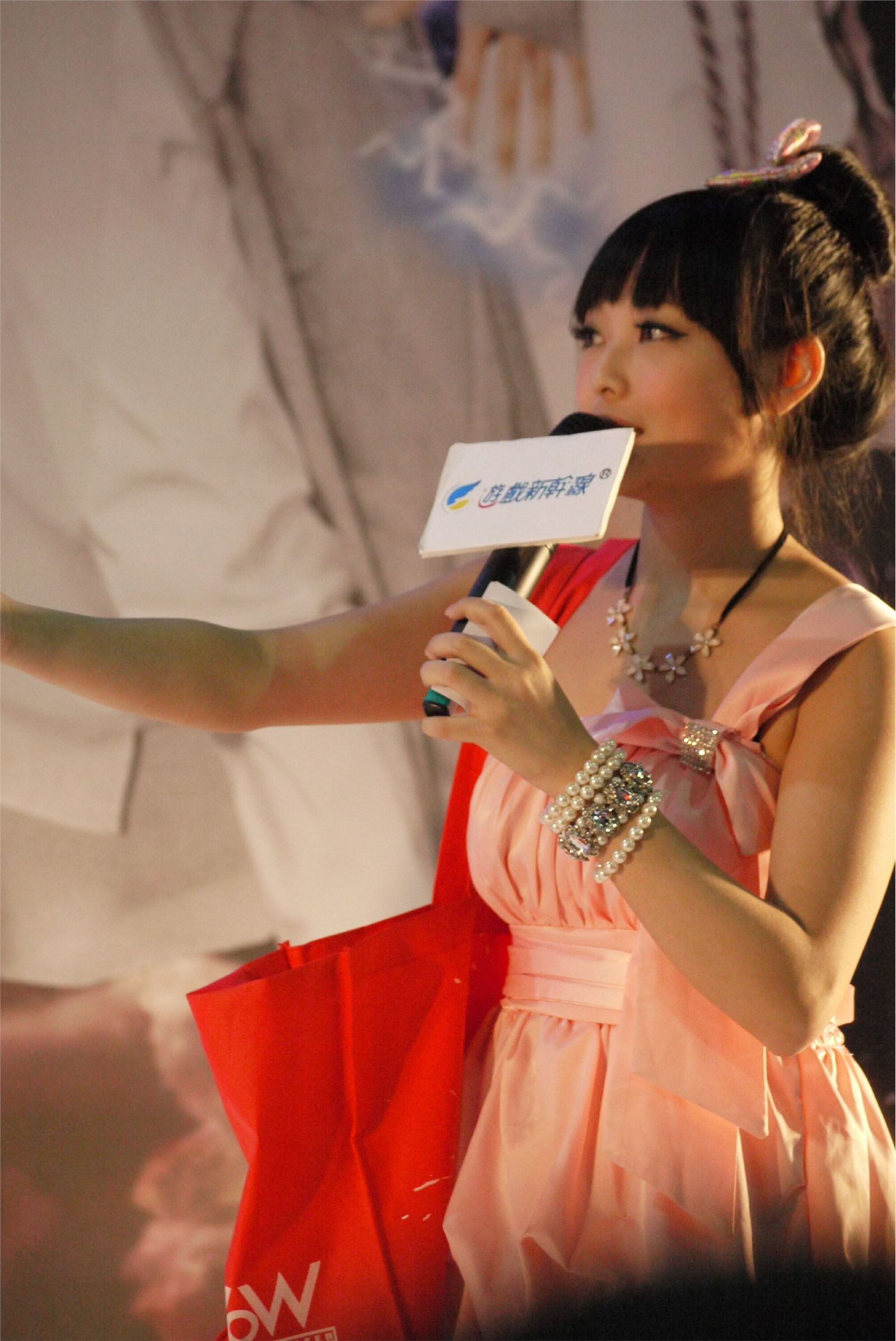 2012 機車展 汽配展 美女车模特写真 国内性感美女