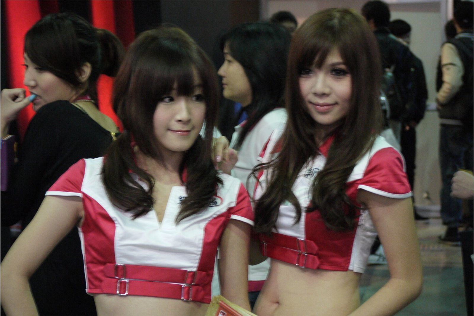 2012 機車展 汽配展 美女车模特写真 国内性感美女