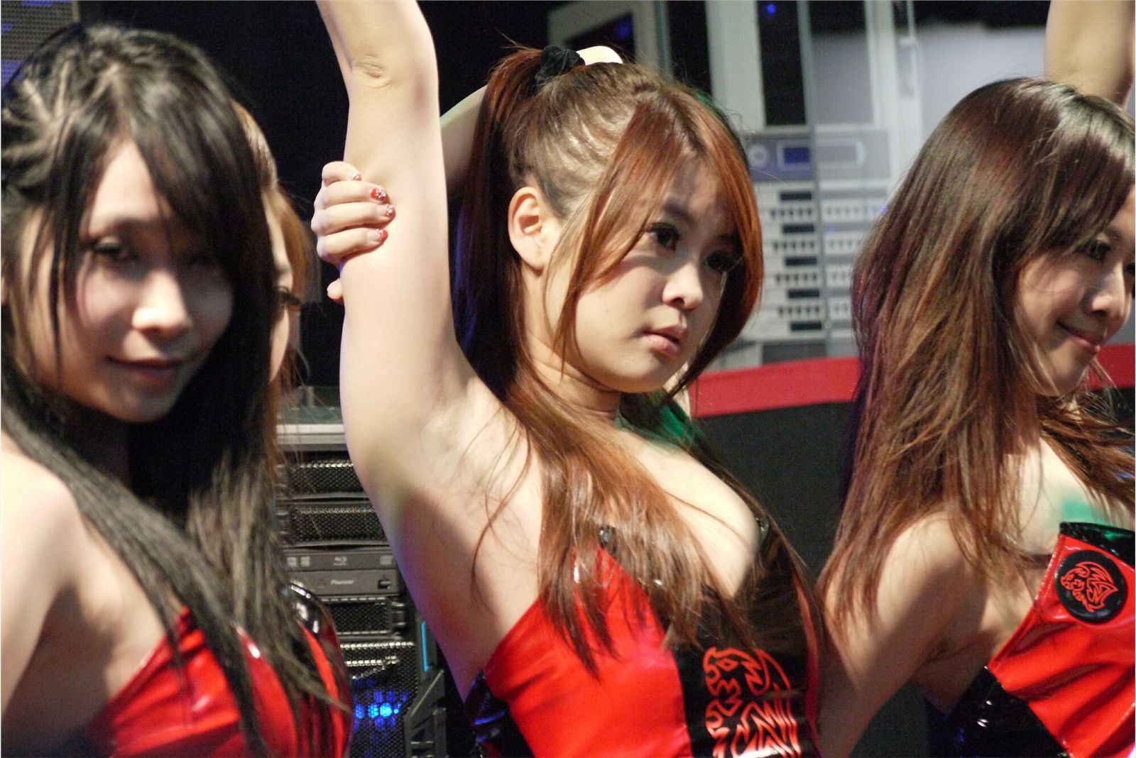 2012 機車展 汽配展 美女车模特写真 国内性感美女