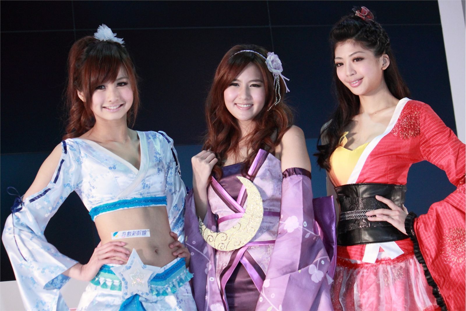 極道Online粉絲同樂見面會 MD試拍 美女车模写真 性感美女图片