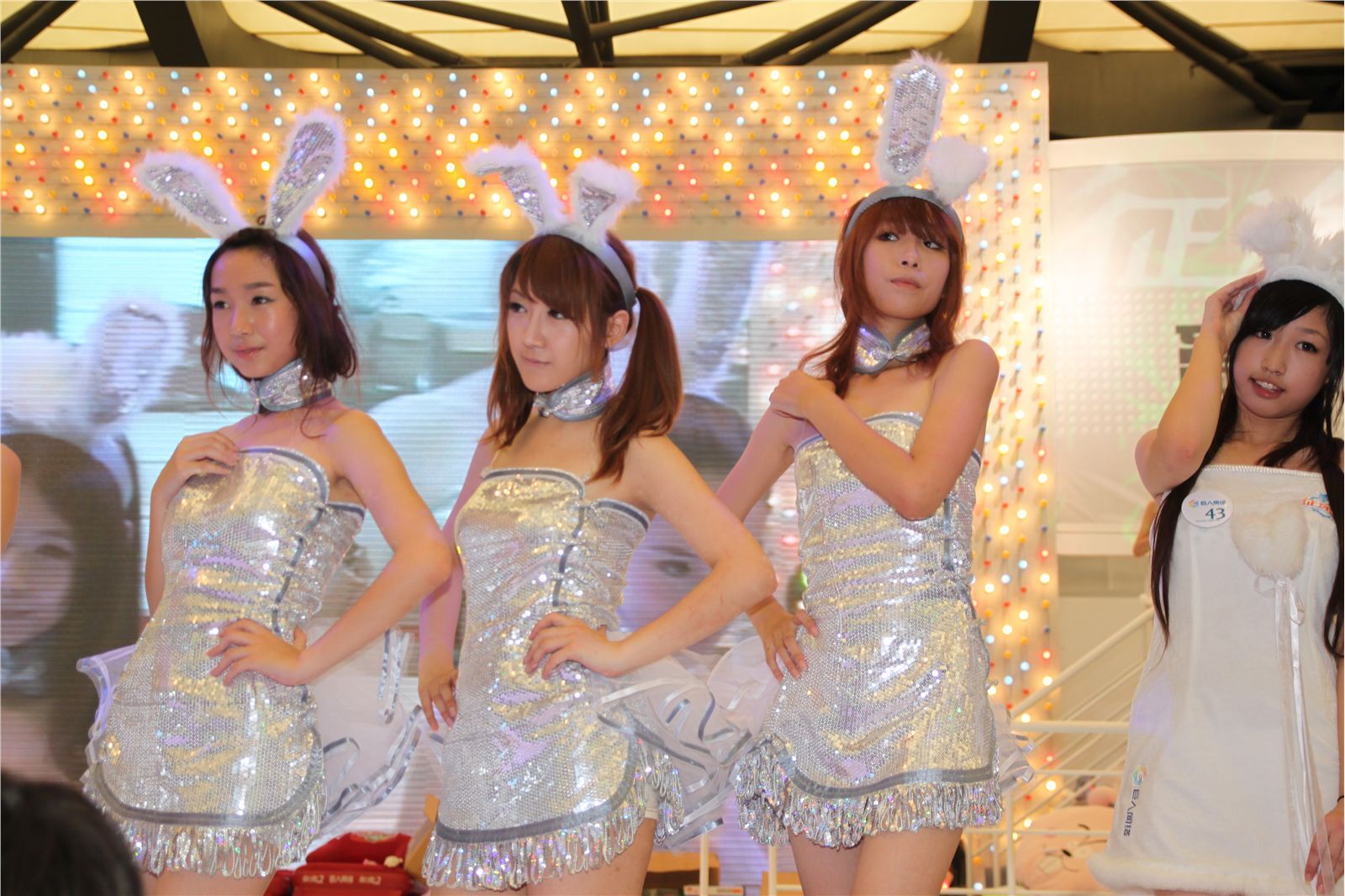 模特美女 ChinaJoy 2011高清图 No.3 现场图库