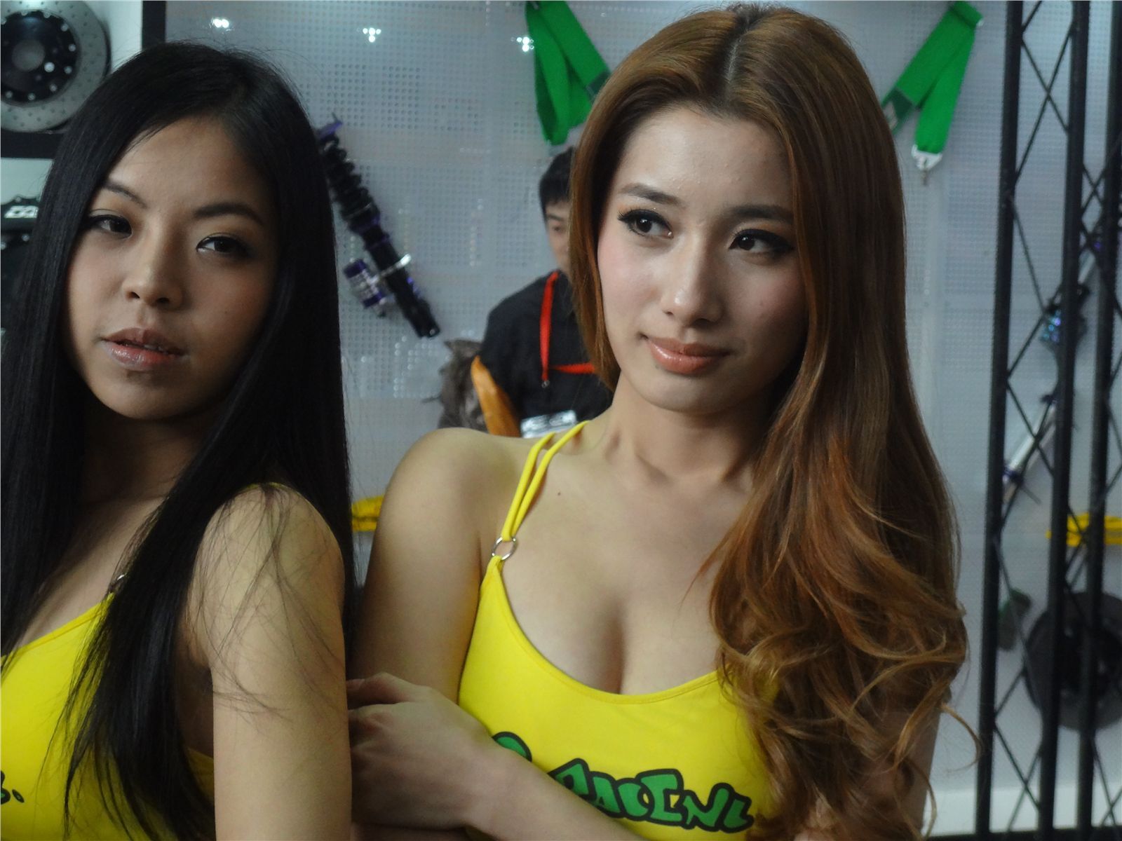 NO0132012广州改装车展车模 NO014　美腿模特性感美女