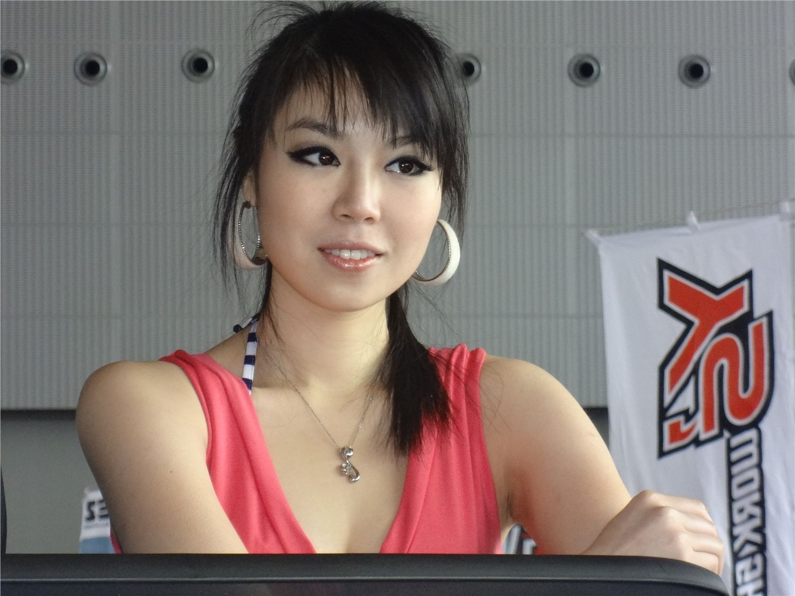 广州改装车展车模 美女模特高清写真