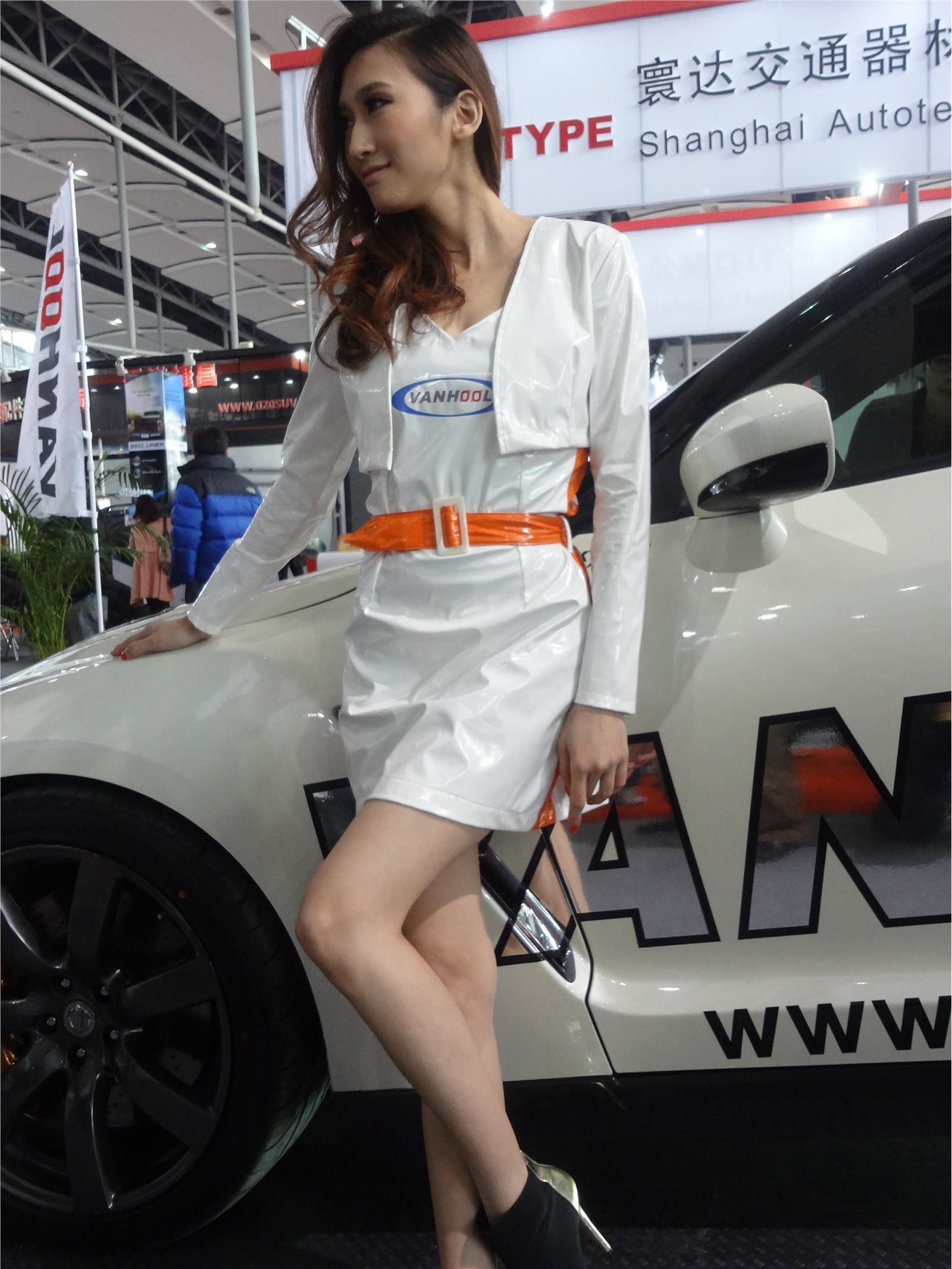 广州改装车展车模 美女模特高清写真
