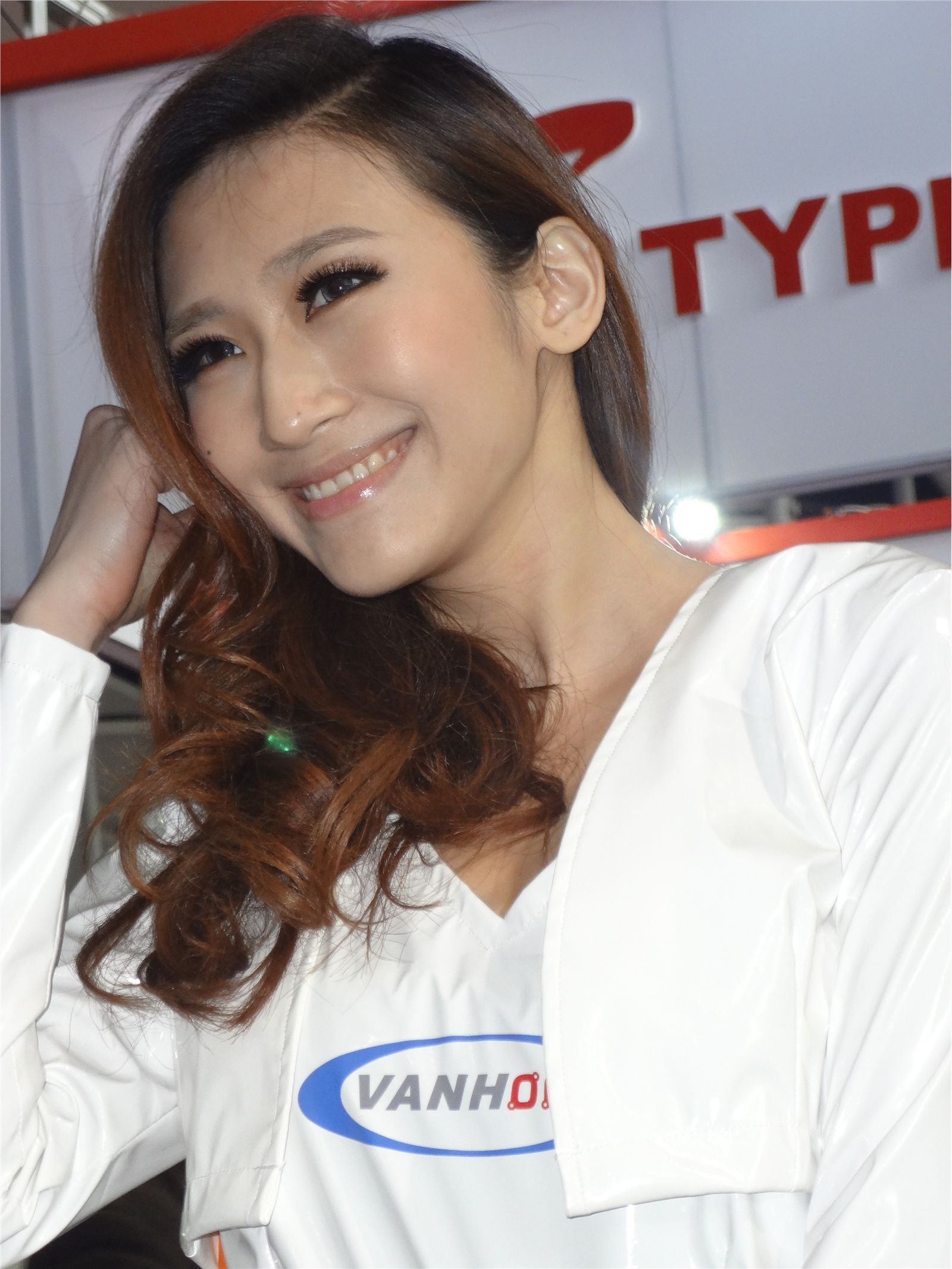 广州改装车展车模 美女模特高清写真