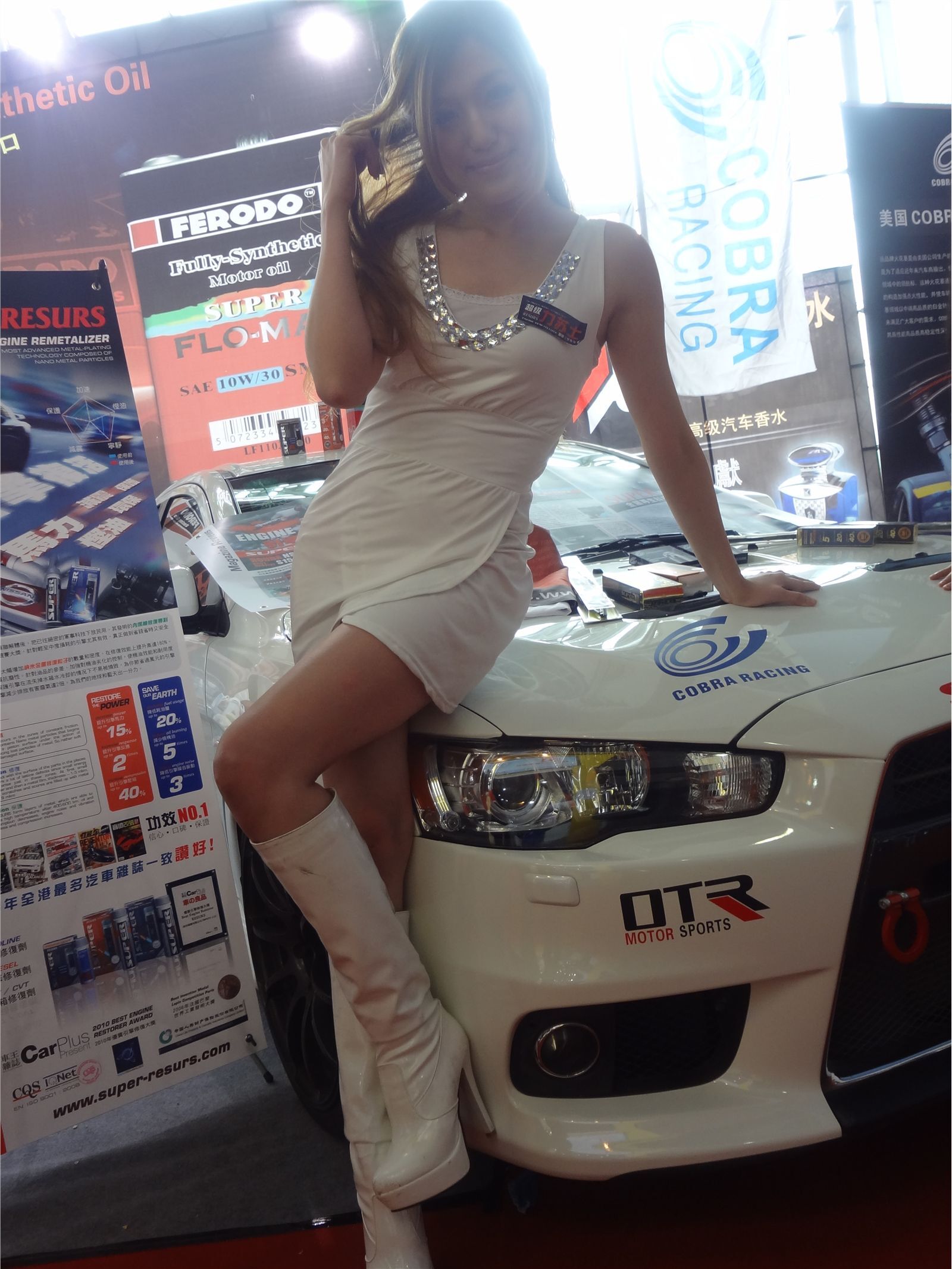 广州改装车展车模 美女模特高清写真