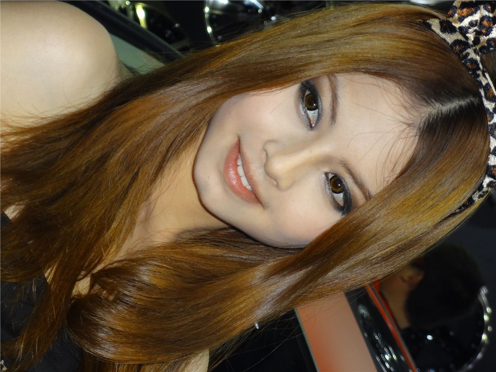 广州改装车展车模 国产美女车模写真套图 (第二套)