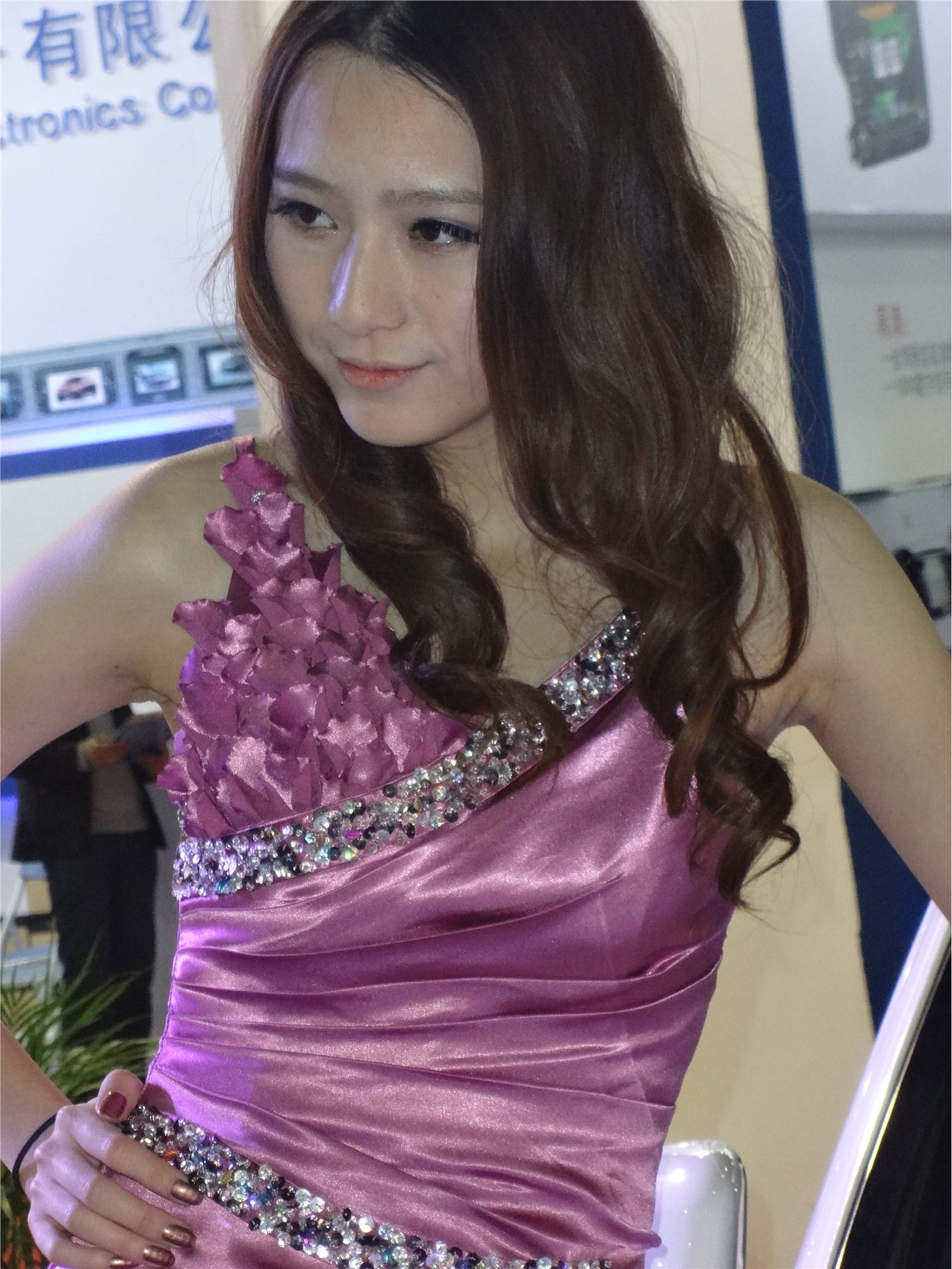 2012广州改装车展车模　国产模特车模写真套图