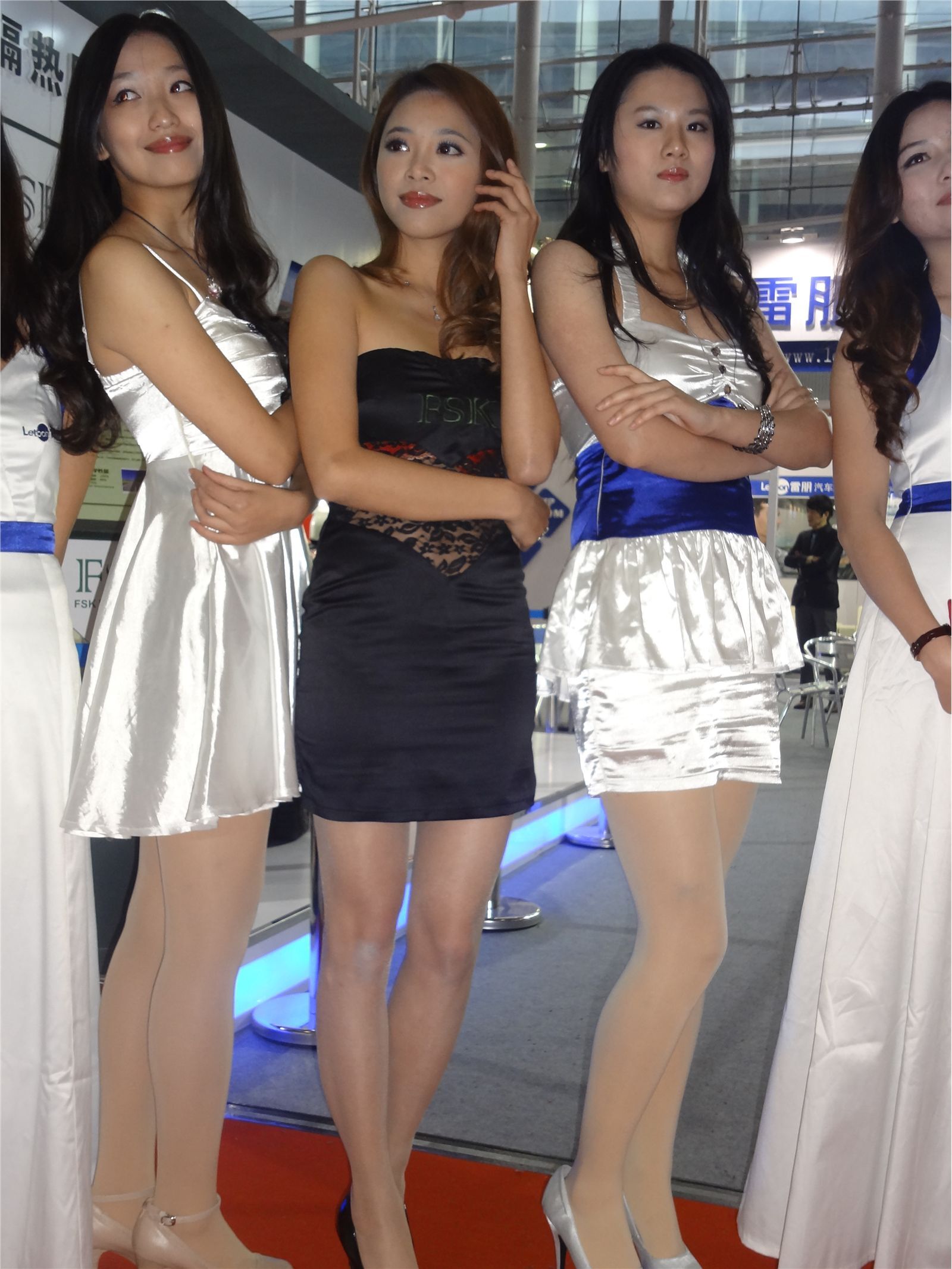NO232012广州改装车展车模  国产美女模特