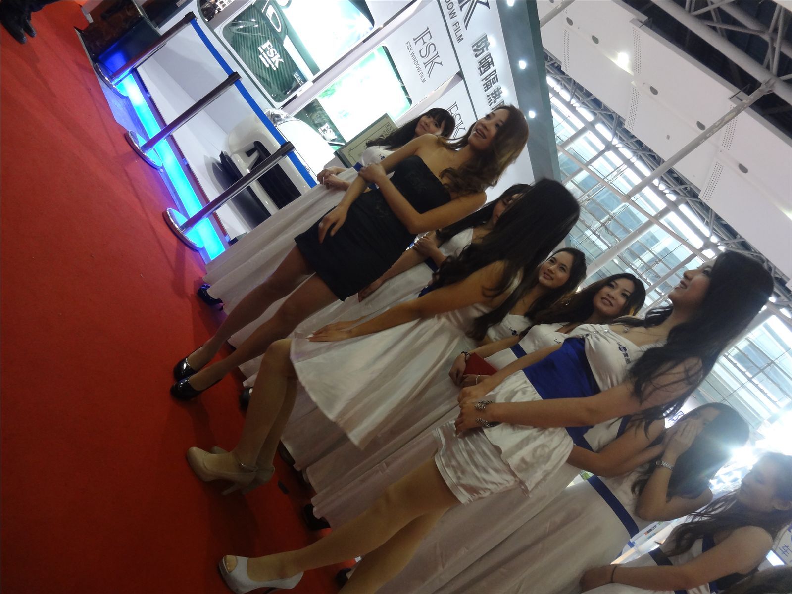 NO232012广州改装车展车模  国产美女模特