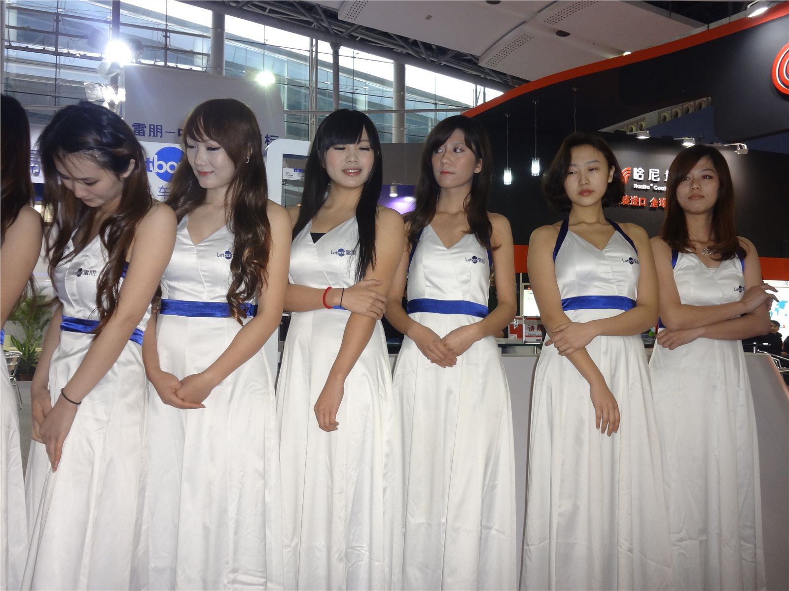 NO232012广州改装车展车模  国产美女模特