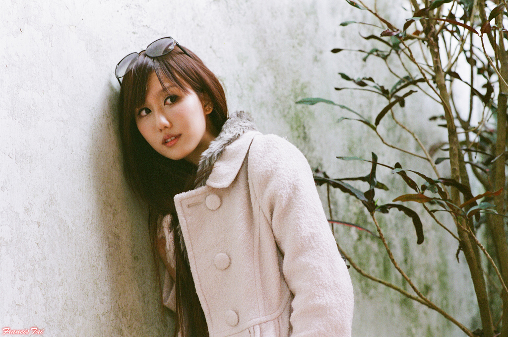 Sara 可藍 南園外拍 高清晰超大美少女图片打包下载