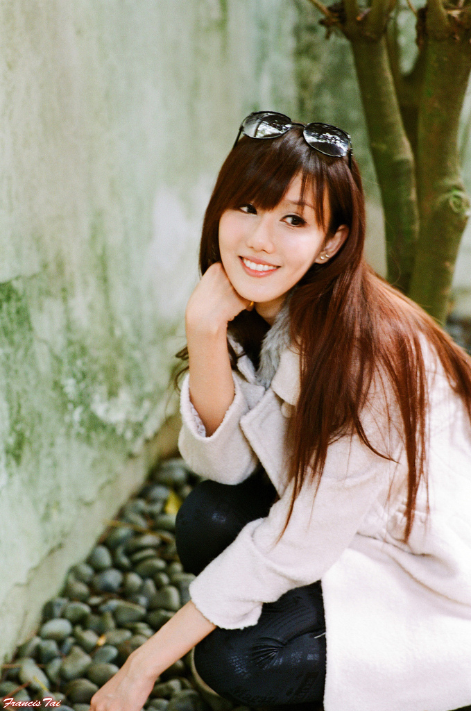 Sara 可藍 南園外拍 高清晰超大美少女图片打包下载