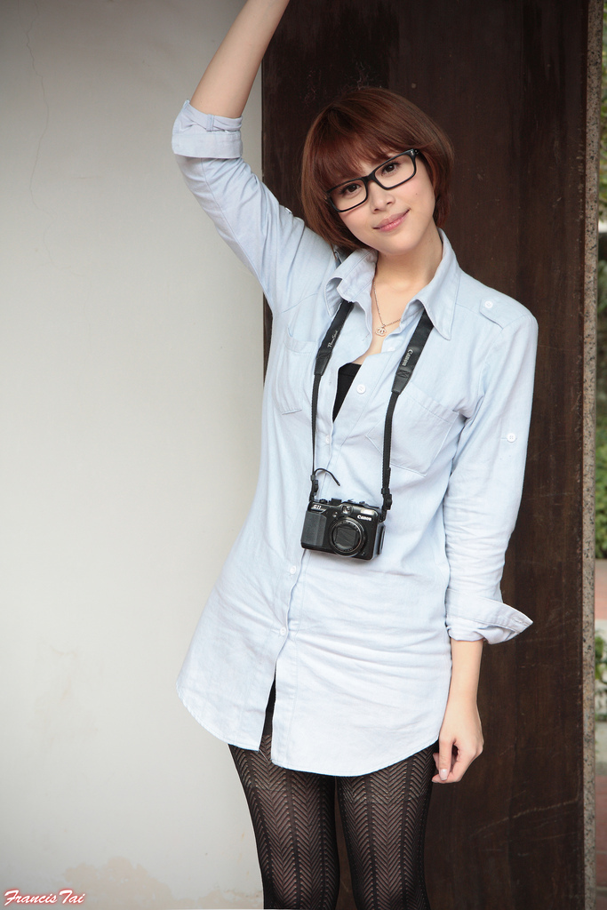 Sara 可藍 南園外拍 高清晰超大美少女图片打包下载